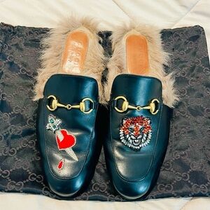 Gucci Princetown Horsebit Jordaan Loafer Mule / Leather Fur Tiger and Heart US 8
